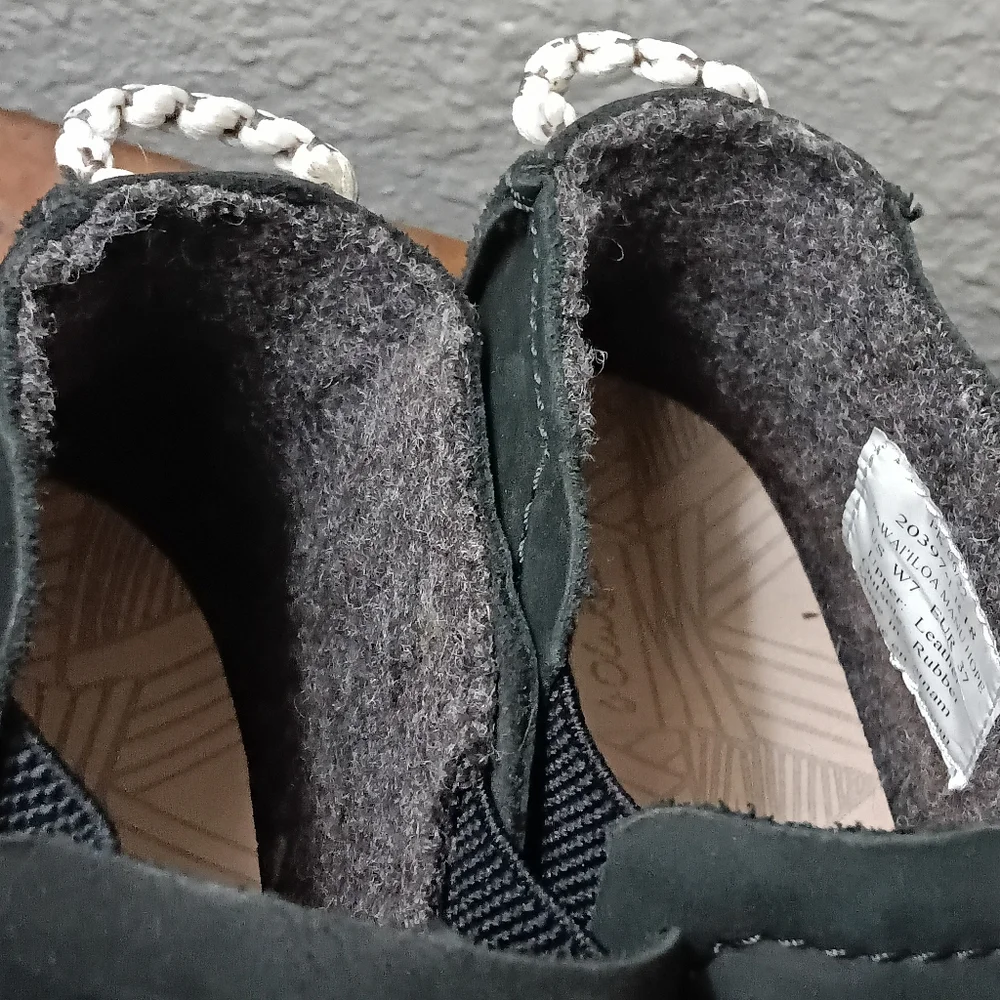 OluKai Sz. 7 Hawai'iloa Manu Hope Boots in Lava Rock